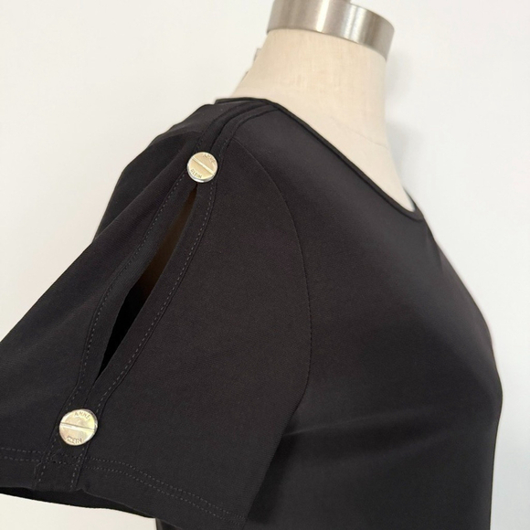 Anne Klein Short Sleeve Button Shoulder Blouse Women’s Small Black Gold New - Picture 3 of 10